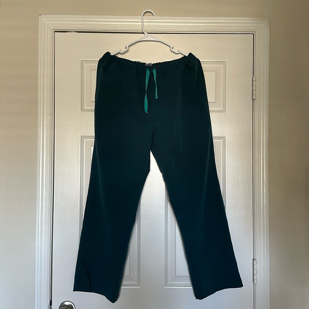 Figs scrub pants size medium (petite )